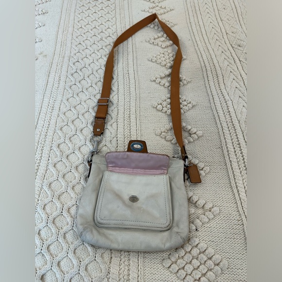 Coach white and tan cross body purse - Picture 6 of 7